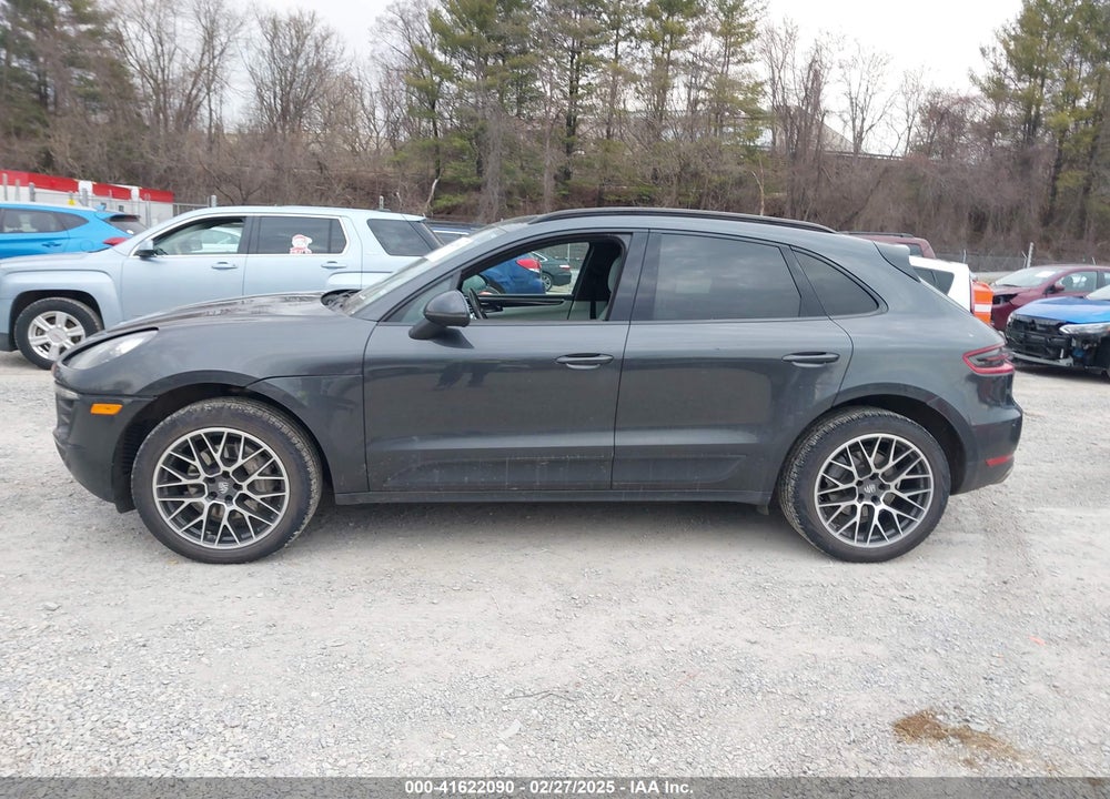 2017 PORSCHE MACAN S VIN: WP1AB2A57HLB11626