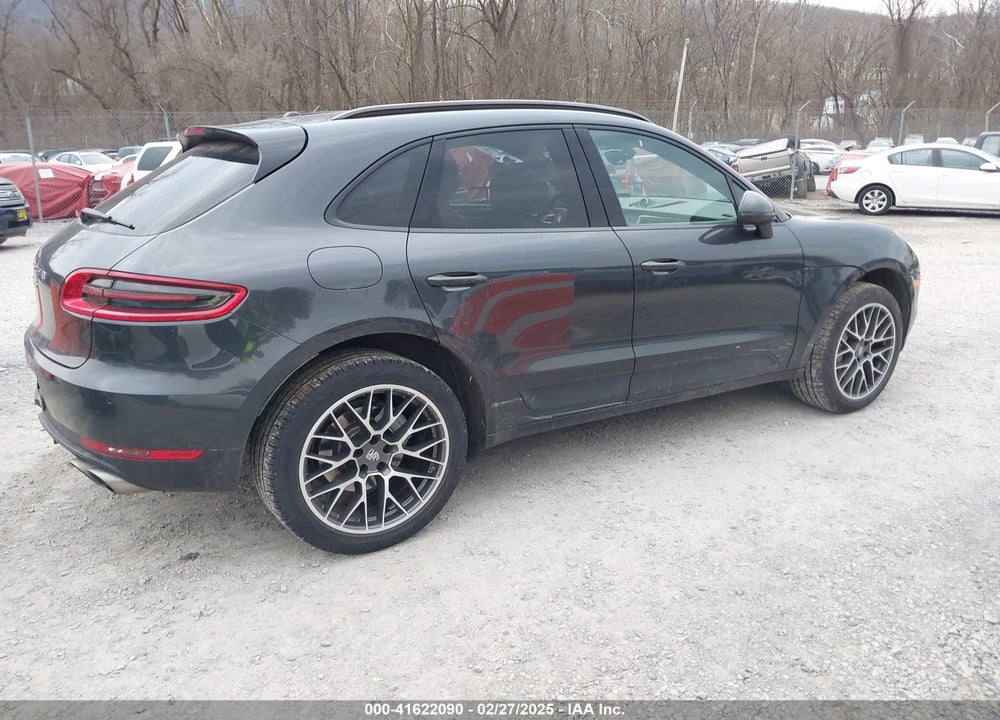 2017 PORSCHE MACAN S VIN: WP1AB2A57HLB11626