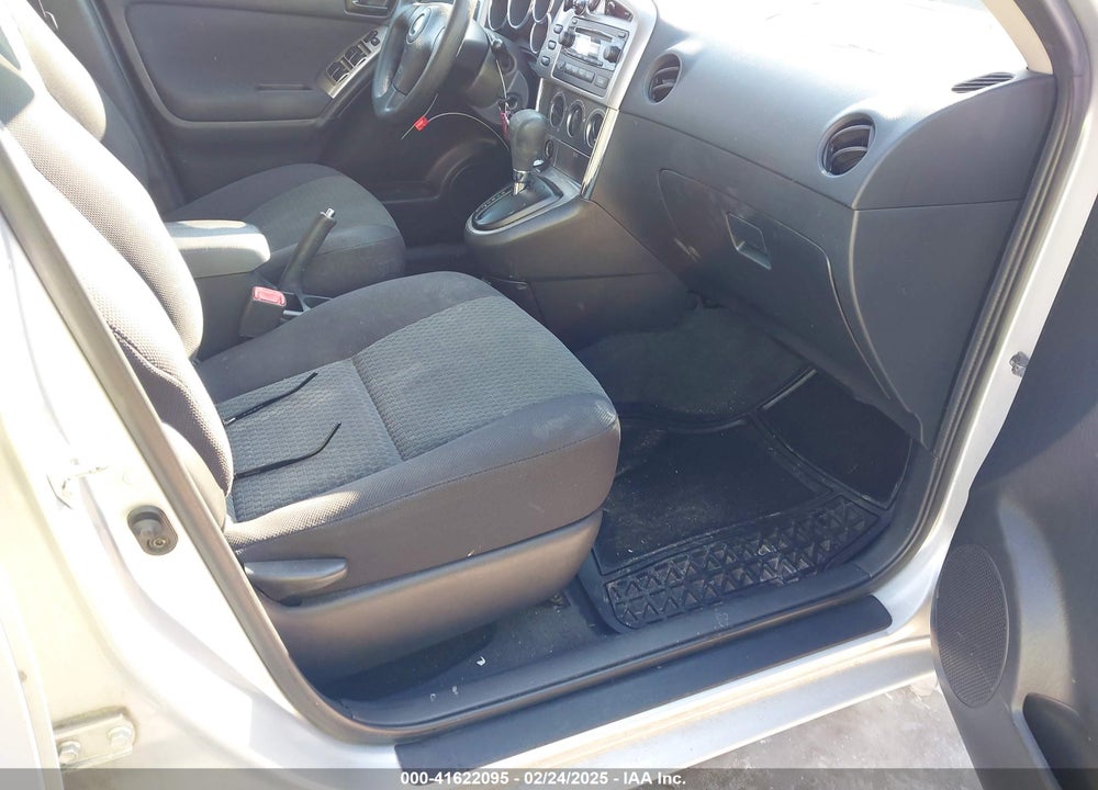 2005 TOYOTA MATRIX VIN: 2T1LR32E95C481277