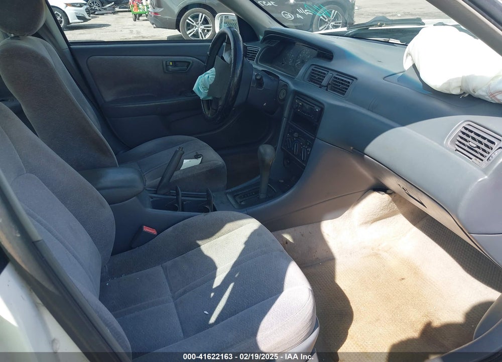 1999 TOYOTA CAMRY VIN: 4T1BG22K9XU893637