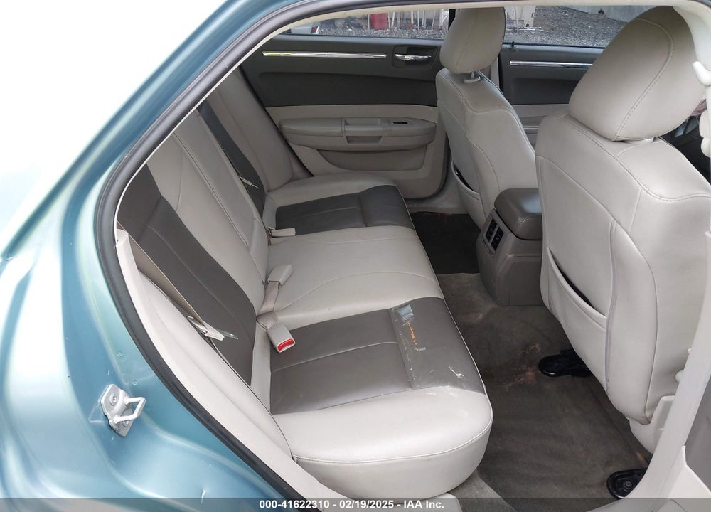 2008 CHRYSLER 300 VIN: 2C3LA53G48H165948
