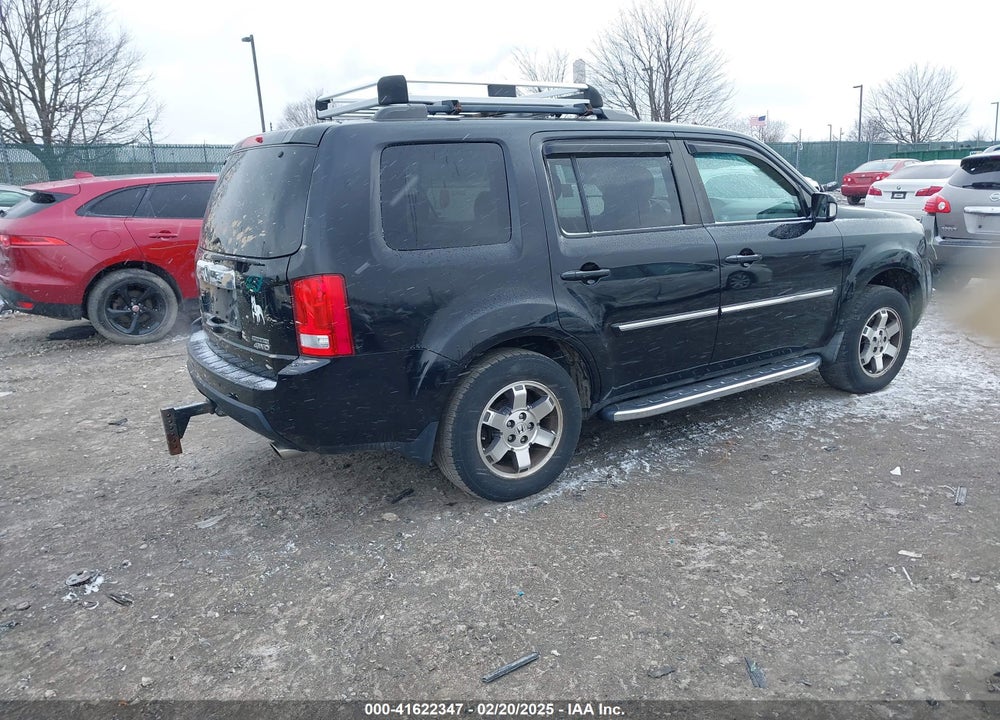 2011 HONDA PILOT TOURING VIN: 5FNYF4H90BB064541