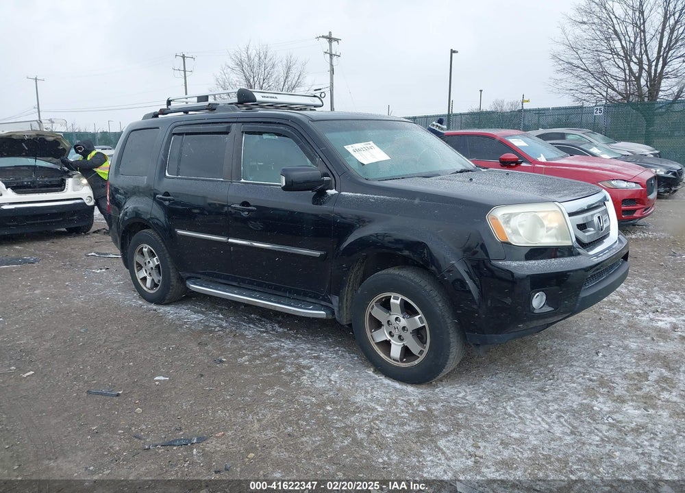 2011 HONDA PILOT TOURING VIN: 5FNYF4H90BB064541