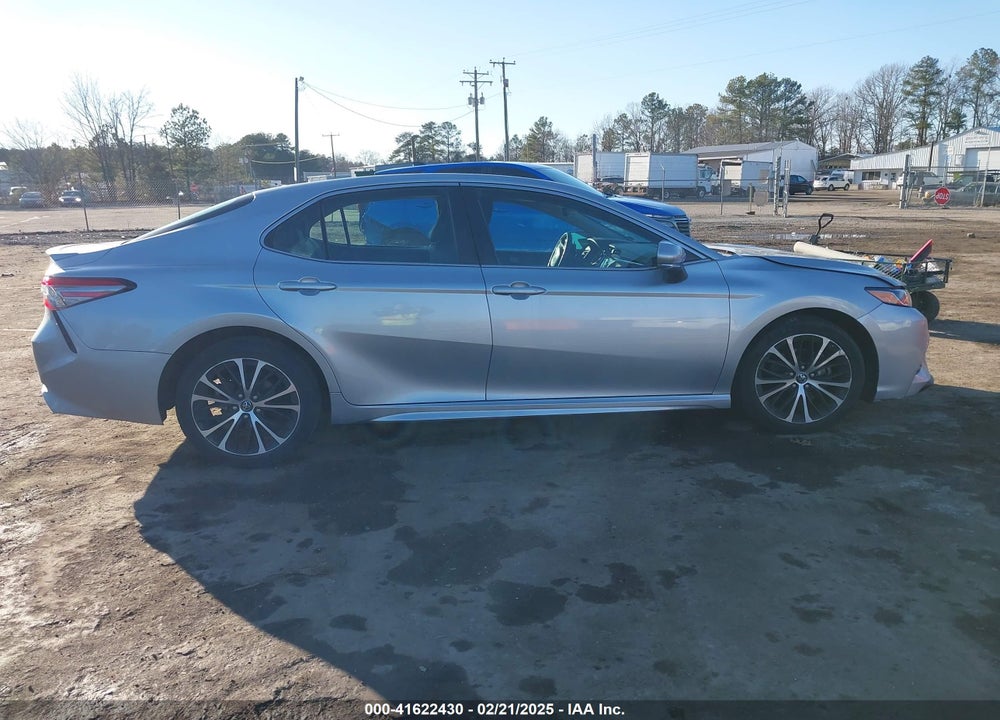 2018 TOYOTA CAMRY VIN: 4T1B11HK9JU624922