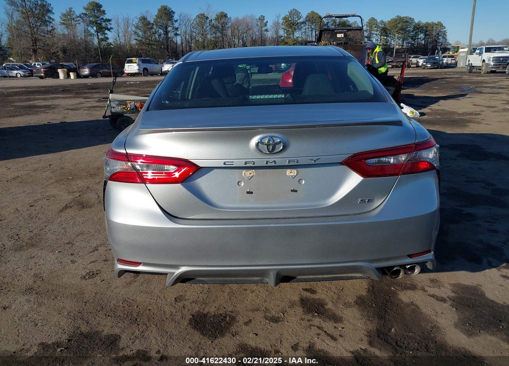 2018 TOYOTA CAMRY VIN: 4T1B11HK9JU624922