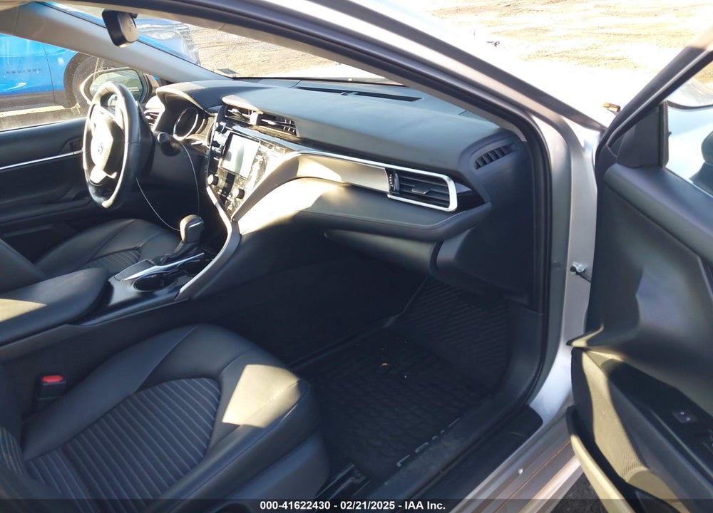 2018 TOYOTA CAMRY VIN: 4T1B11HK9JU624922