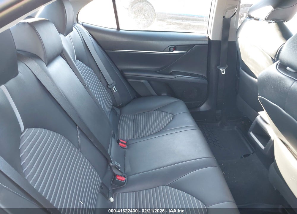 2018 TOYOTA CAMRY VIN: 4T1B11HK9JU624922