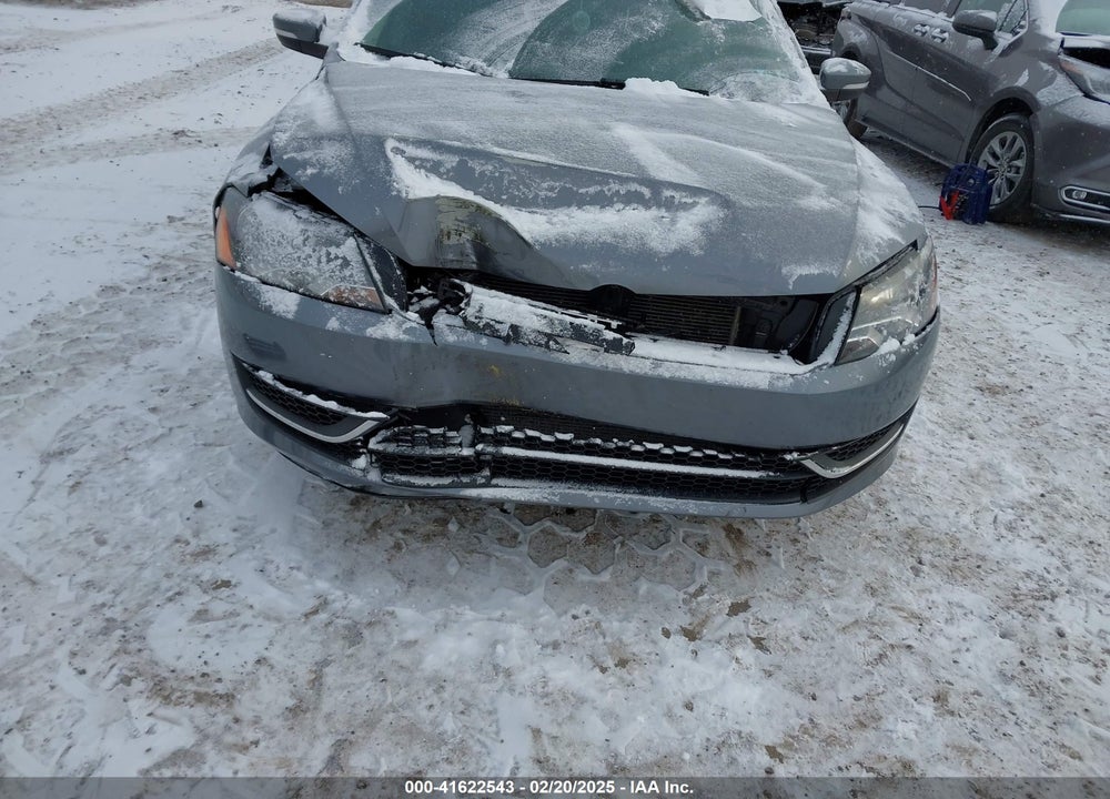 2015 VOLKSWAGEN PASSAT VIN: 1VWAT7A36FC020223