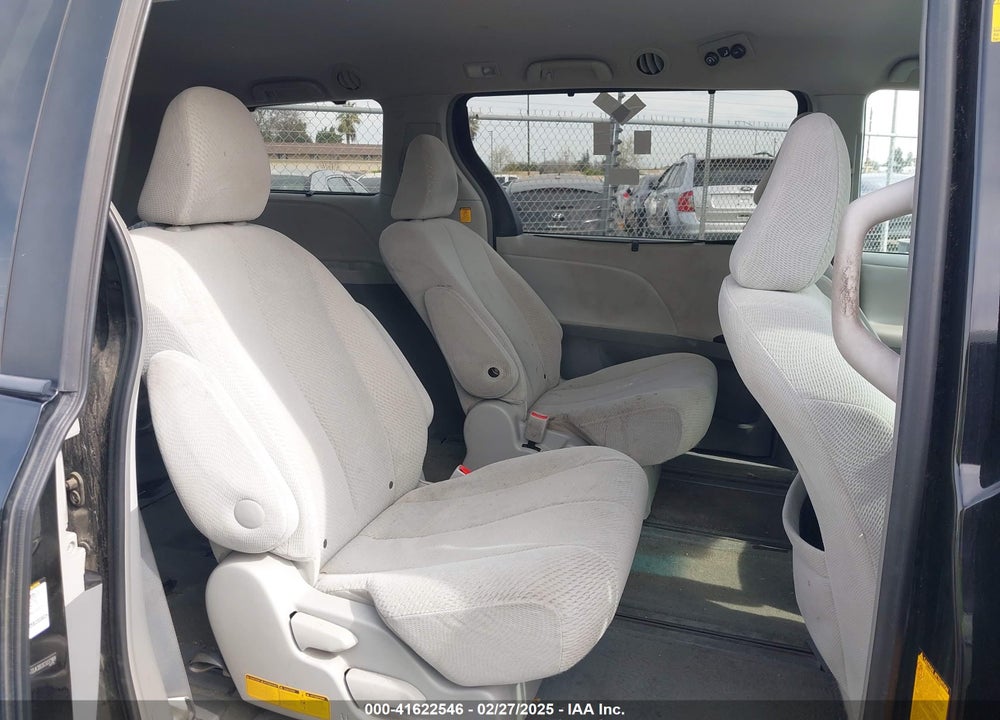 2012 TOYOTA SIENNA VIN: 5TDJK3DC0CS037989