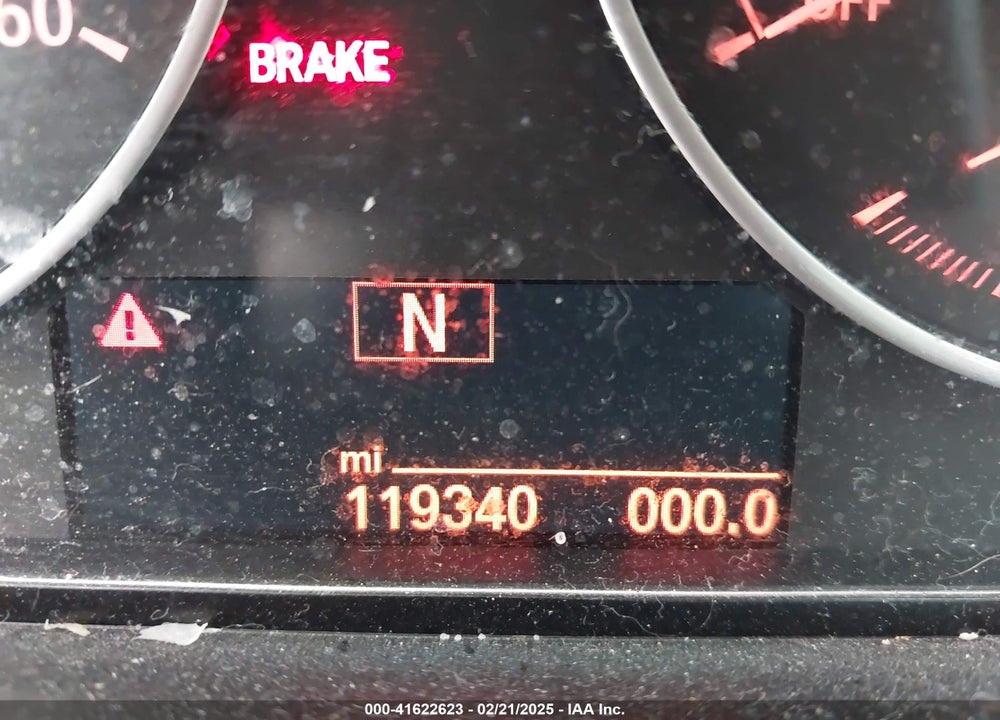 2018 BMW 320 VIN: WBA8E1G52JNU90471
