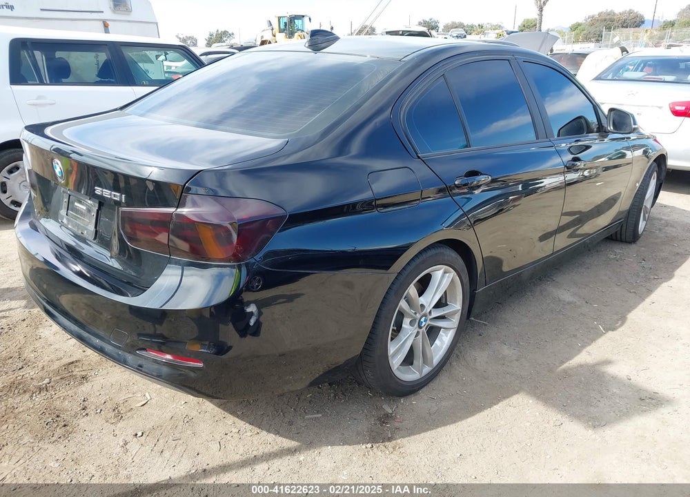 2018 BMW 320 VIN: WBA8E1G52JNU90471