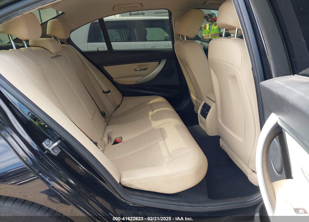 2018 BMW 320 VIN: WBA8E1G52JNU90471
