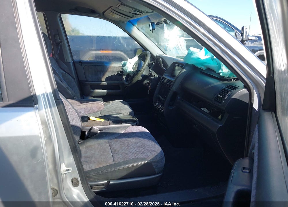 2004 HONDA CR-V LX VIN: JHLRD68584C013987