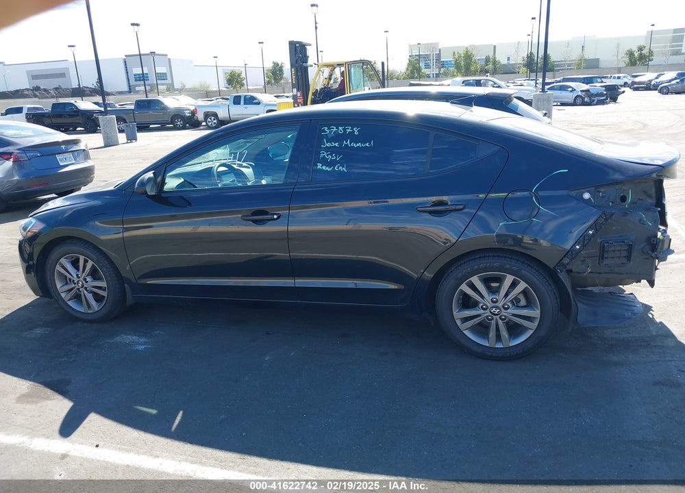 2018 HYUNDAI ELANTRA SEL VIN: 5NPD84LF5JH329539