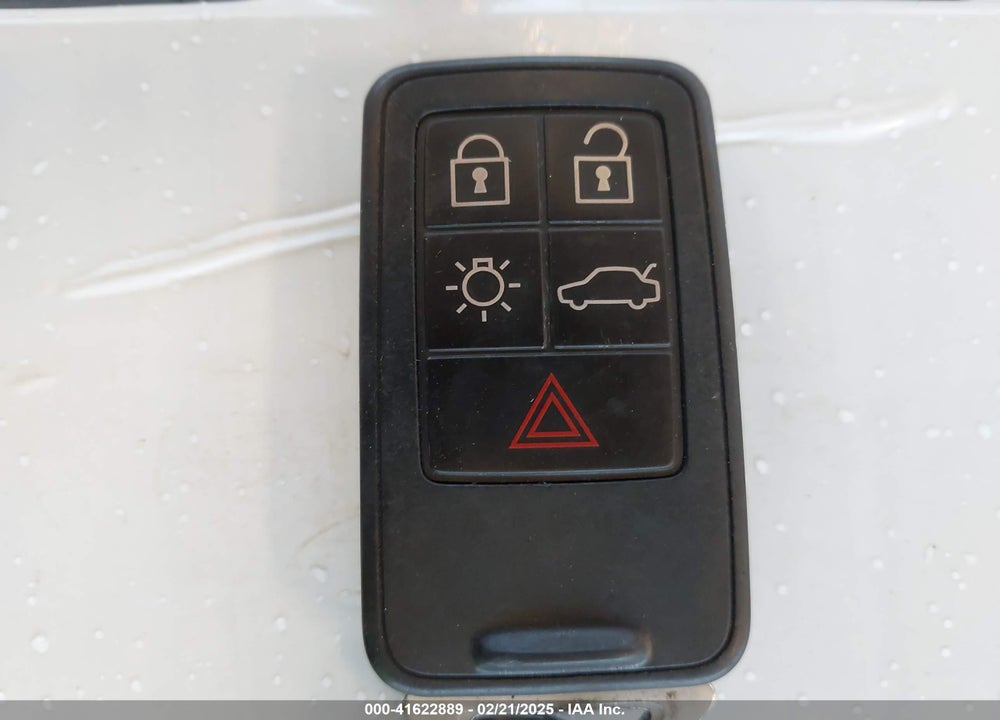 2016 VOLVO V60 VIN: YV140MEK2G1292185