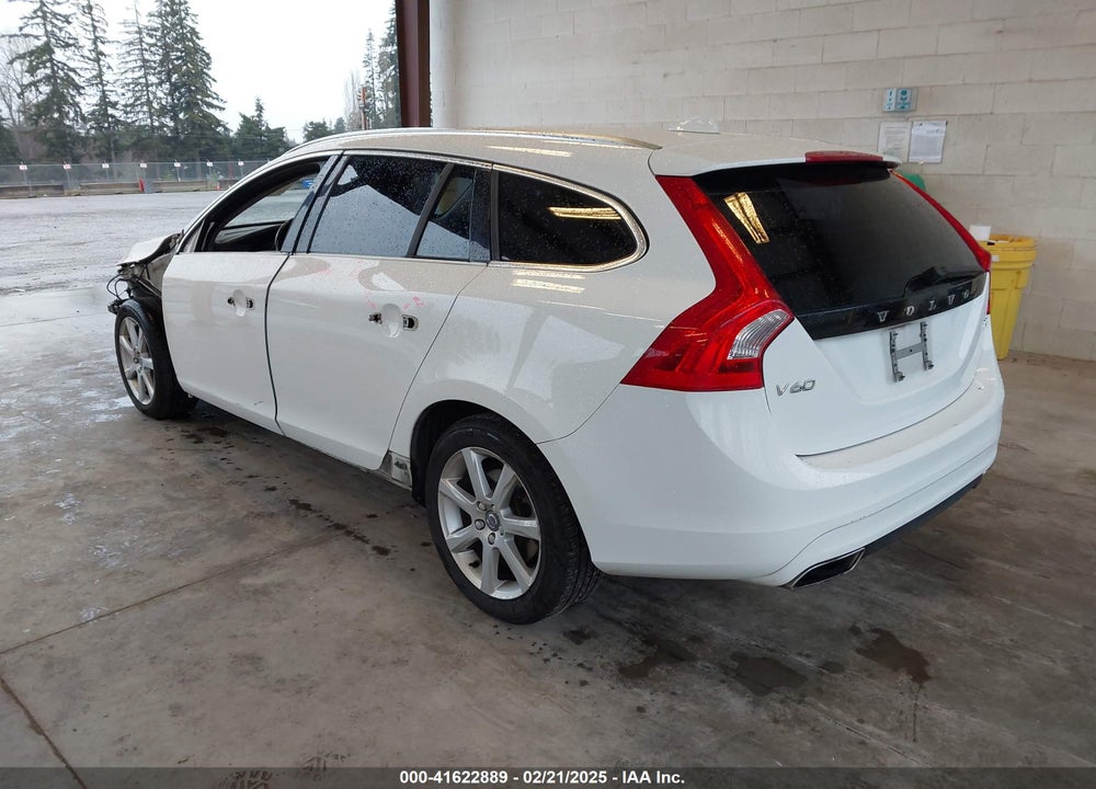 2016 VOLVO V60 VIN: YV140MEK2G1292185