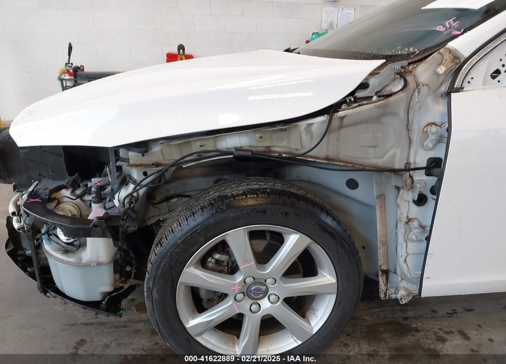 2016 VOLVO V60 VIN: YV140MEK2G1292185