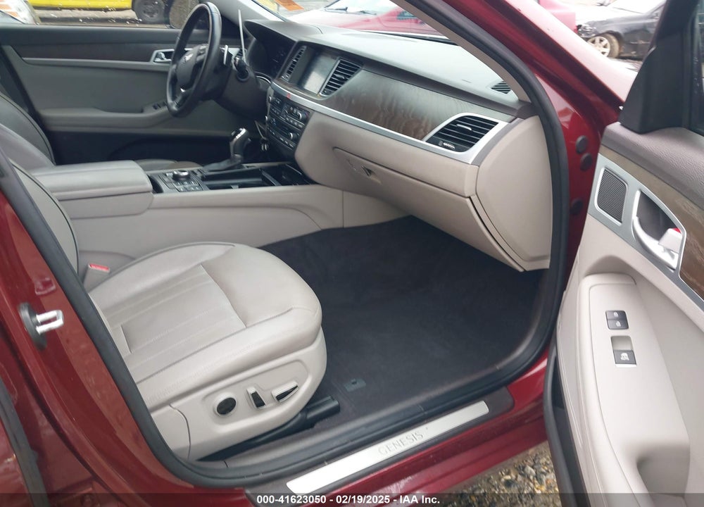 2015 HYUNDAI GENESIS VIN: KMHGN4JE4FU041052