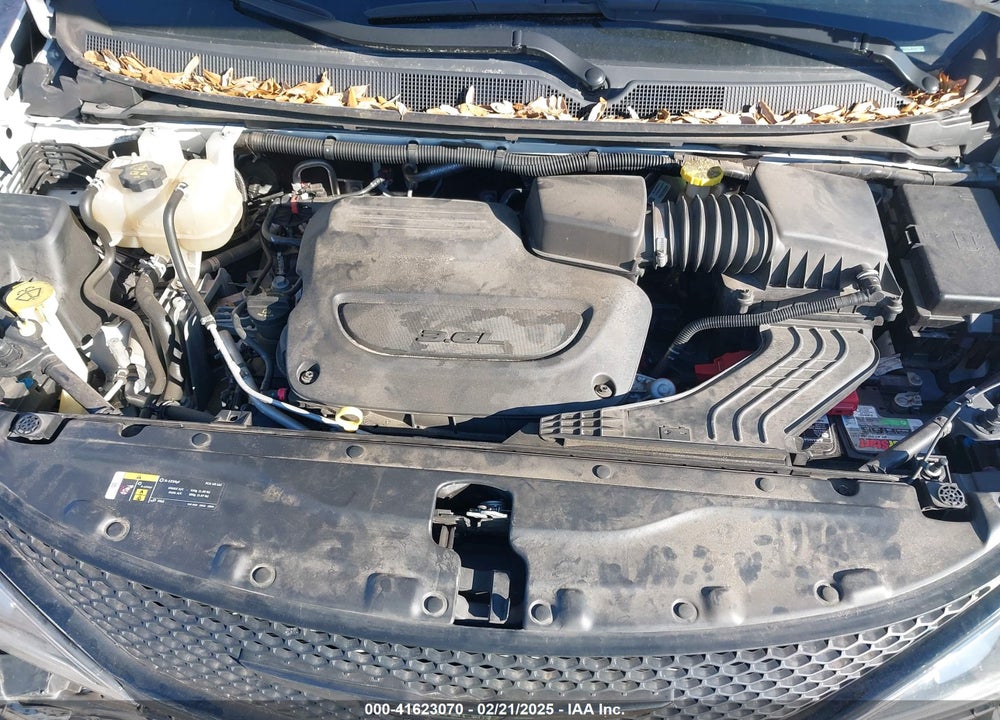 2020 CHRYSLER PACIFICA TOURING L VIN: 2C4RC1BG5LR287182