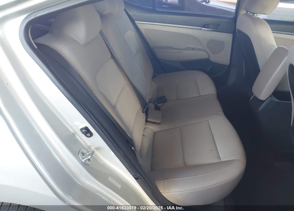 2017 HYUNDAI ELANTRA VIN: KMHD74LF3HU093391