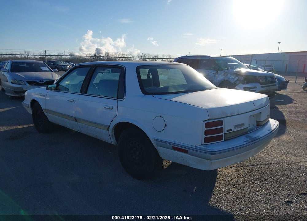1994 OLDSMOBILE CUTLASS CIERA S VIN: 1G3AG55M5R6437835