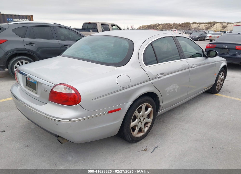 2005 JAGUAR S-TYPE 4.2L V8 VIN: SAJWA01U35HN18607