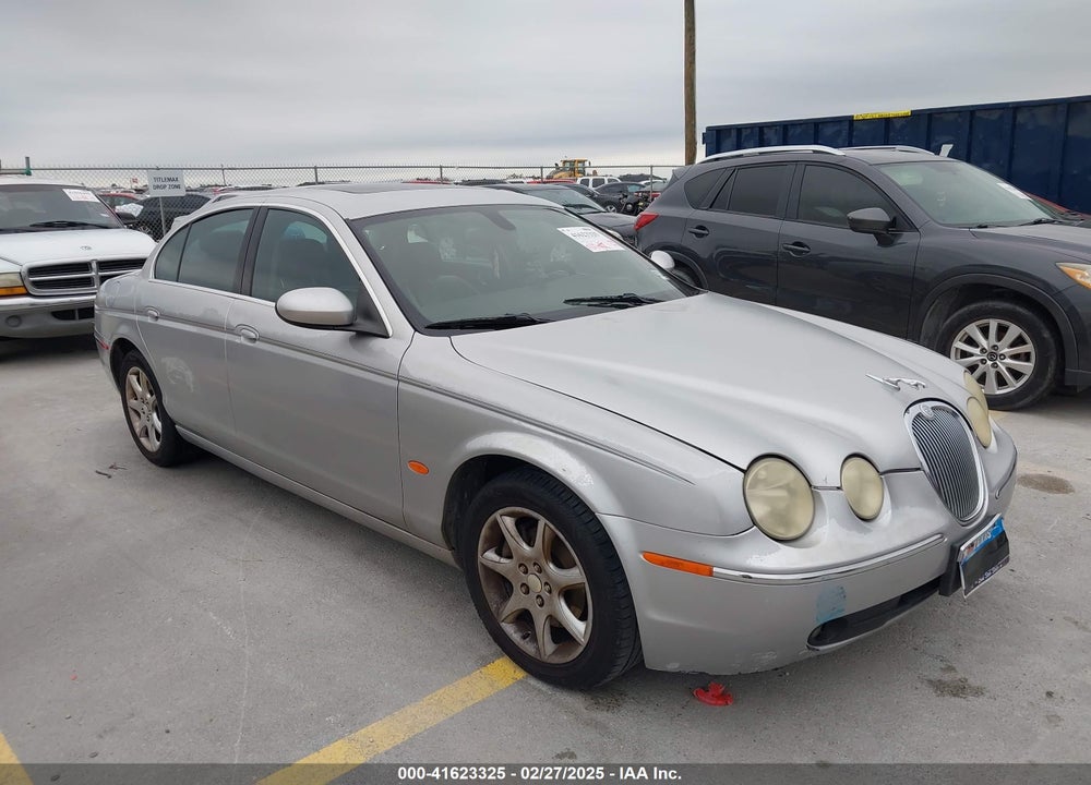 2005 JAGUAR S-TYPE 4.2L V8 VIN: SAJWA01U35HN18607