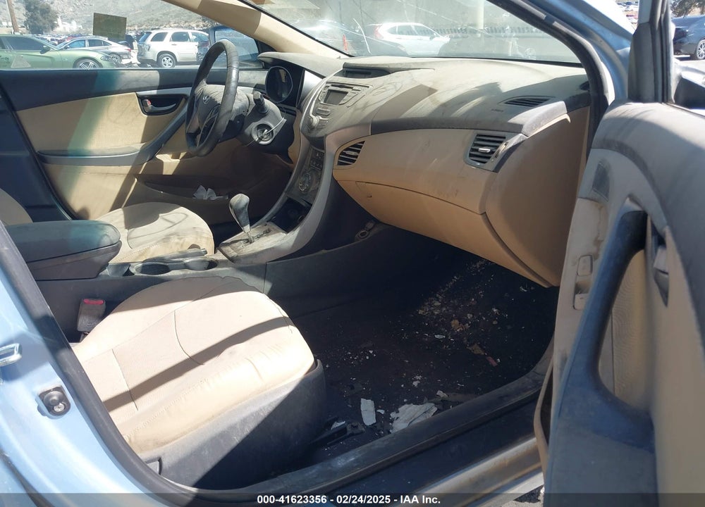 2013 HYUNDAI ELANTRA VIN: KMHDH4AE3DU671619
