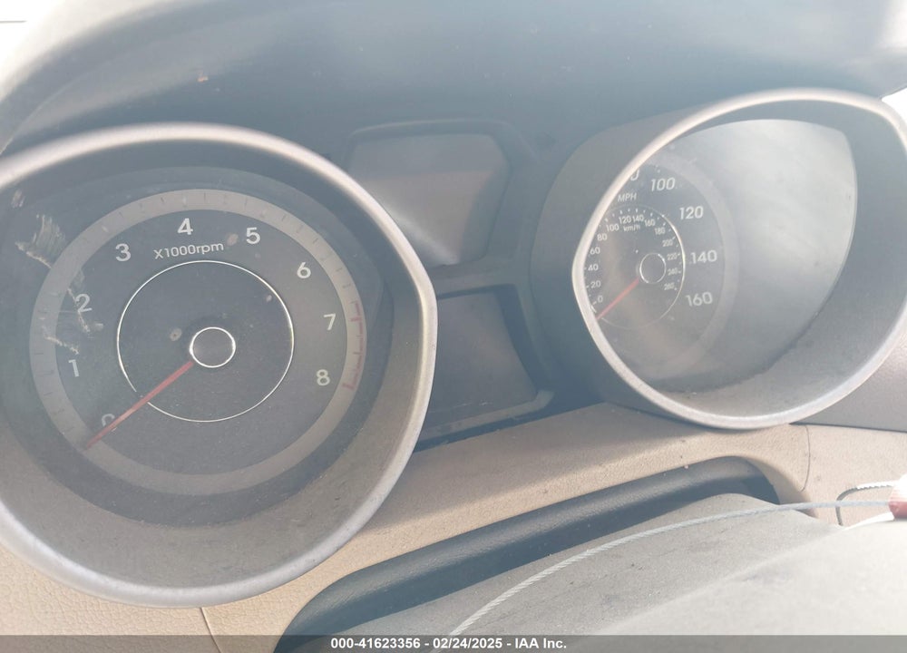 2013 HYUNDAI ELANTRA VIN: KMHDH4AE3DU671619