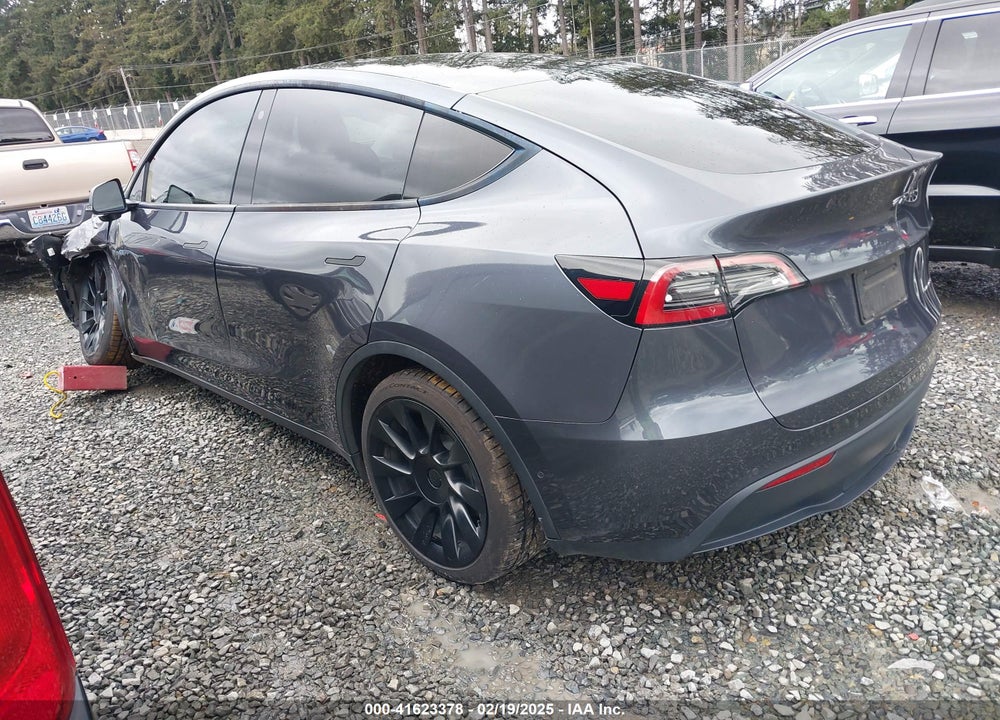 2021 TESLA MODEL Y VIN: 5YJYGAEE3MF155173