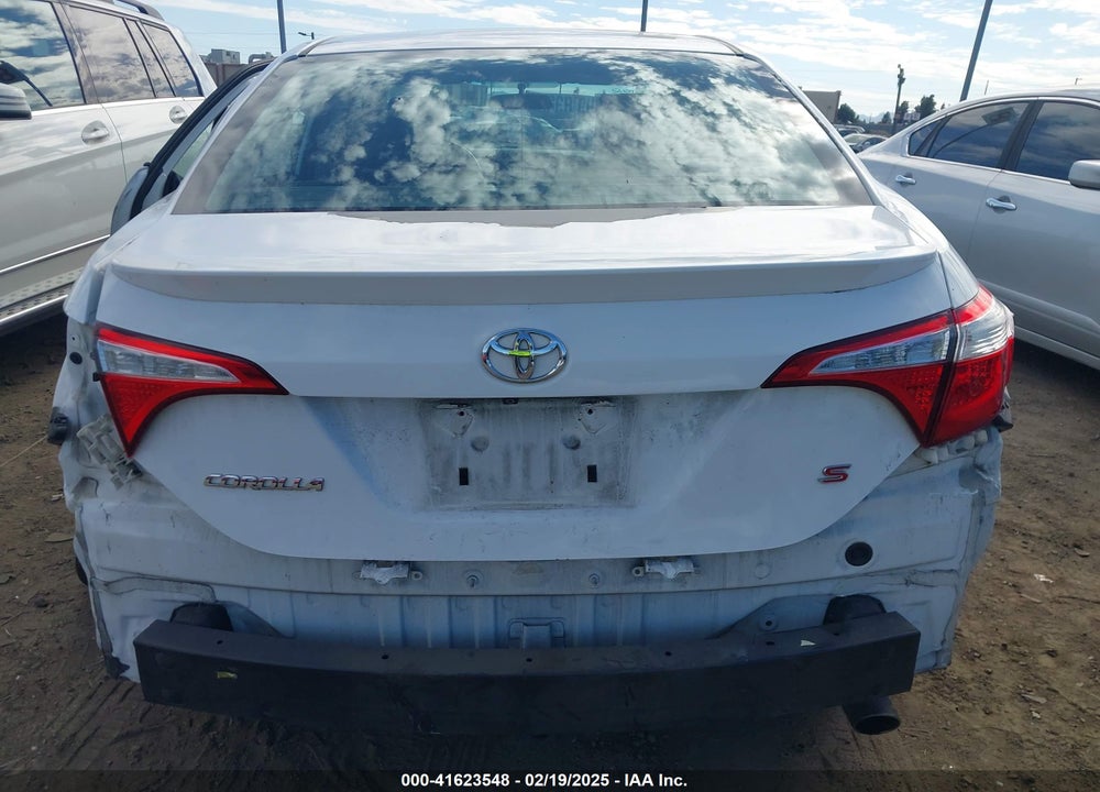 2015 TOYOTA COROLLA VIN: 5YFBURHE0FP320225
