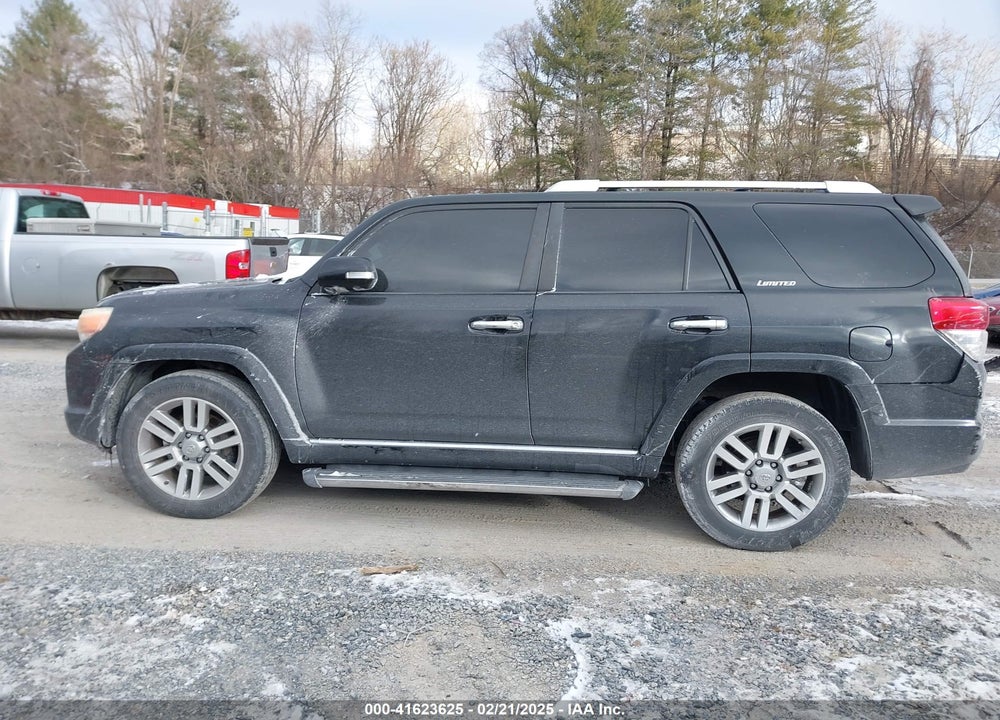 2011 TOYOTA 4RUNNER LIMITED V6 VIN: JTEZU5JR5B5015956