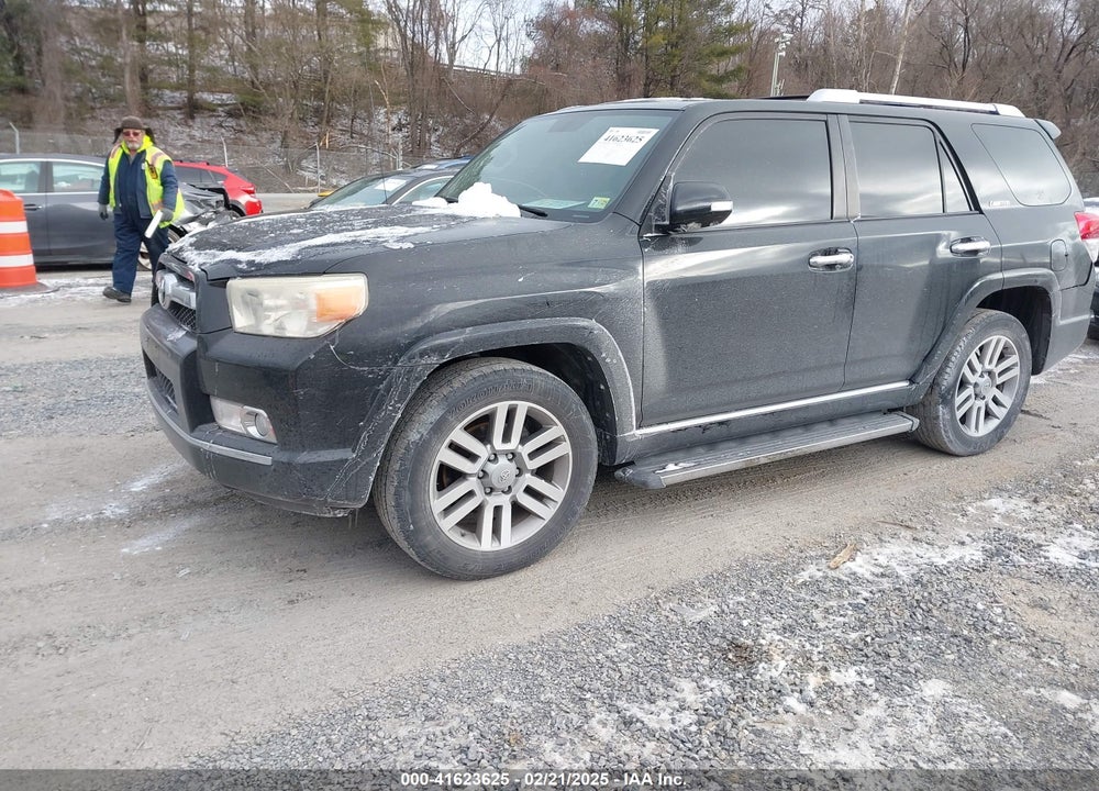 2011 TOYOTA 4RUNNER LIMITED V6 VIN: JTEZU5JR5B5015956