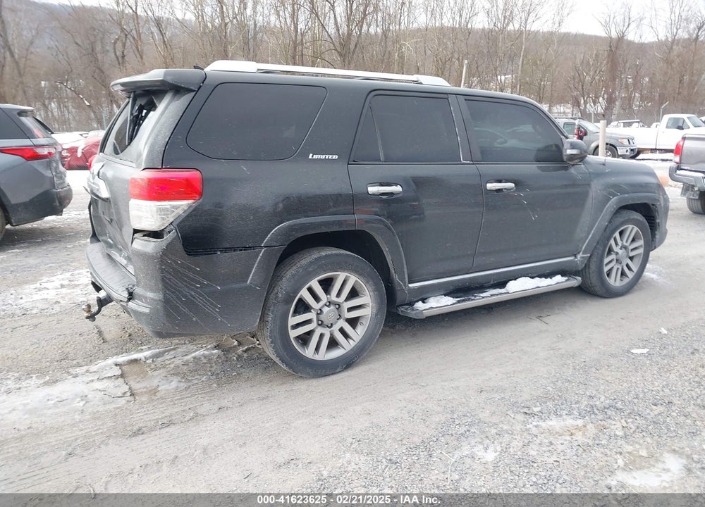 2011 TOYOTA 4RUNNER LIMITED V6 VIN: JTEZU5JR5B5015956