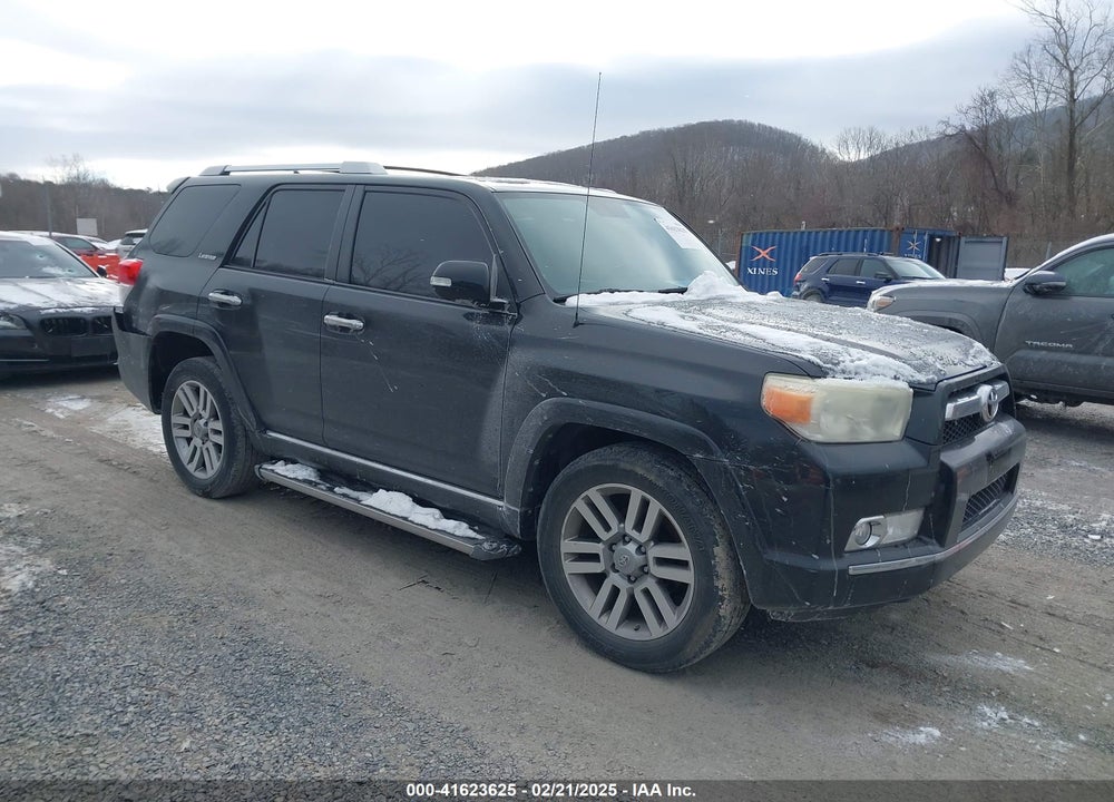 2011 TOYOTA 4RUNNER LIMITED V6 VIN: JTEZU5JR5B5015956