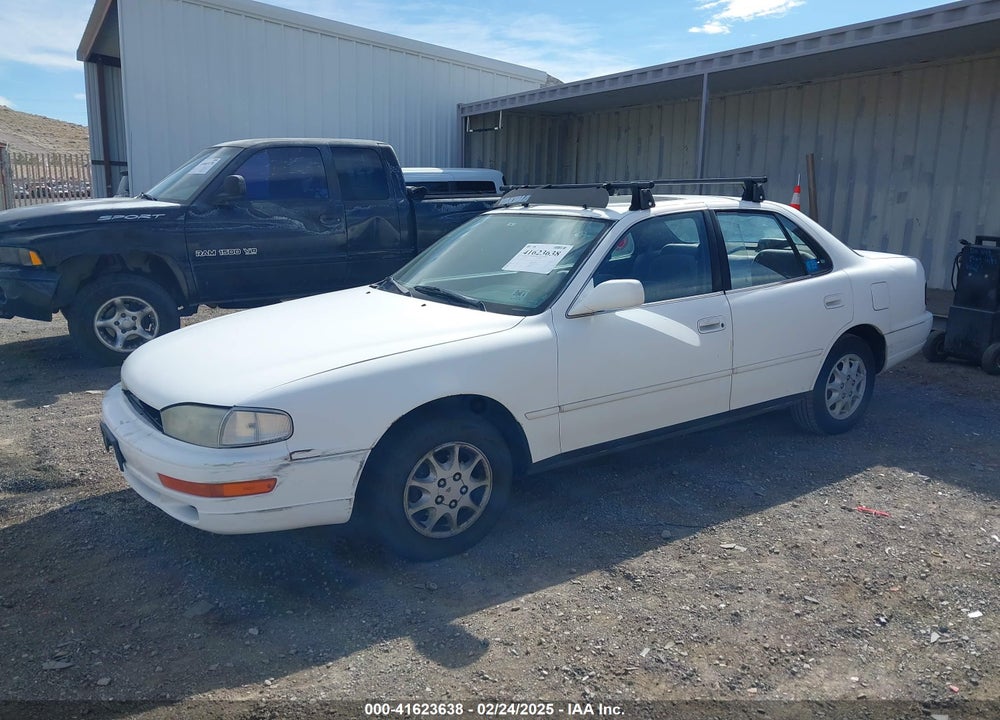1994 TOYOTA CAMRY XLE VIN: JT2SK13EXR0203001