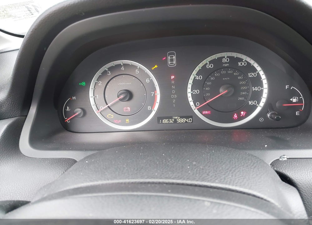2011 HONDA ACCORD VIN: 1HGCP2F31BA047655