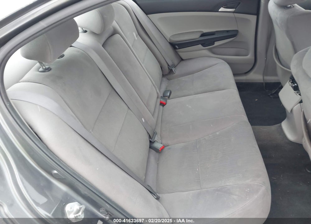 2011 HONDA ACCORD VIN: 1HGCP2F31BA047655
