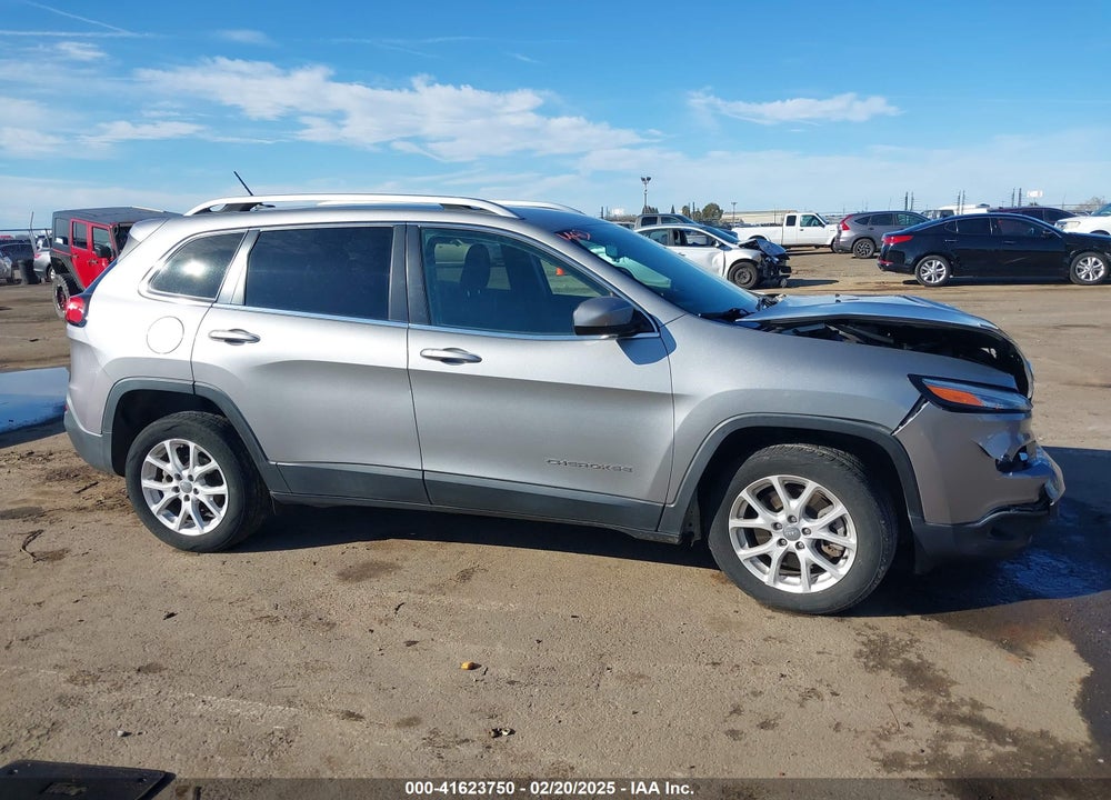 2016 JEEP CHEROKEE LATITUDE VIN: 1C4PJLCB4GW290583