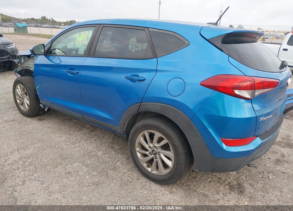 2017 HYUNDAI TUCSON SE VIN: KM8J23A49HU394969