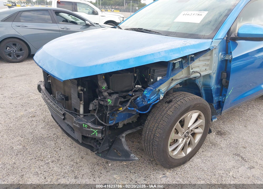 2017 HYUNDAI TUCSON SE VIN: KM8J23A49HU394969