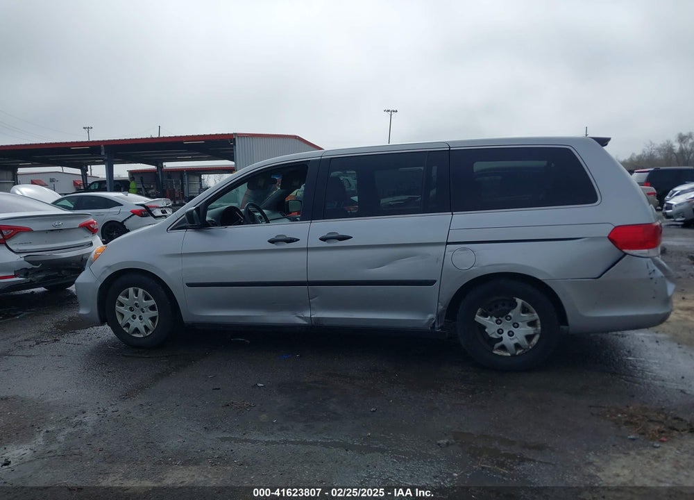 2010 HONDA ODYSSEY LX VIN: 5FNRL3H22AB110105