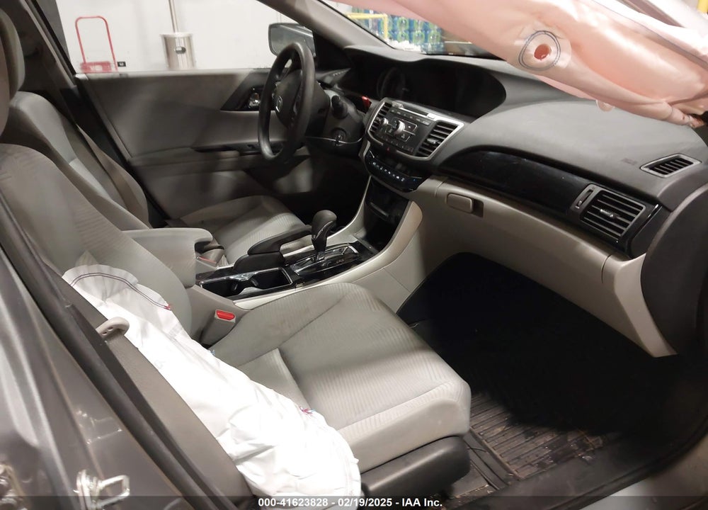 2017 HONDA ACCORD VIN: 1HGCR2F38HA107062