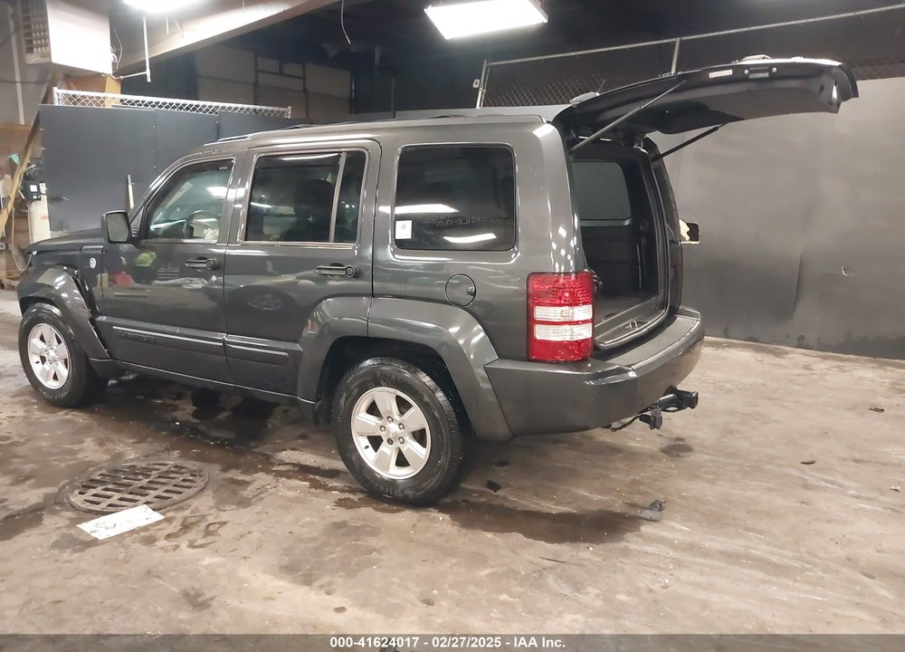 2011 JEEP LIBERTY SPORT VIN: 1J4PN2GK8BW557137