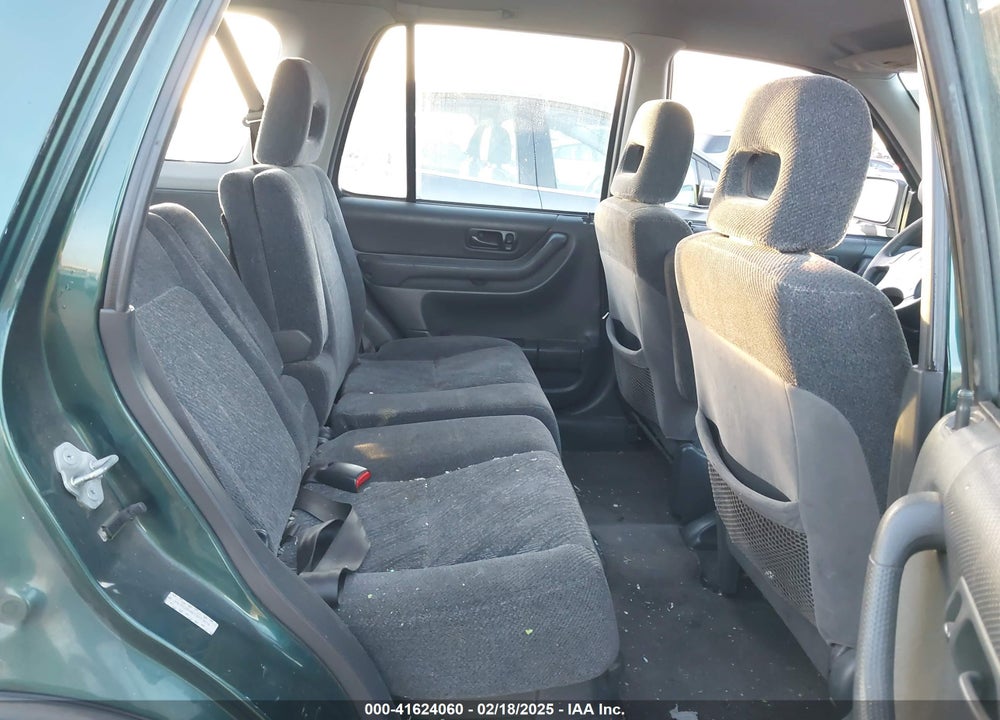 2001 HONDA CR-V LX VIN: JHLRD28481S013618