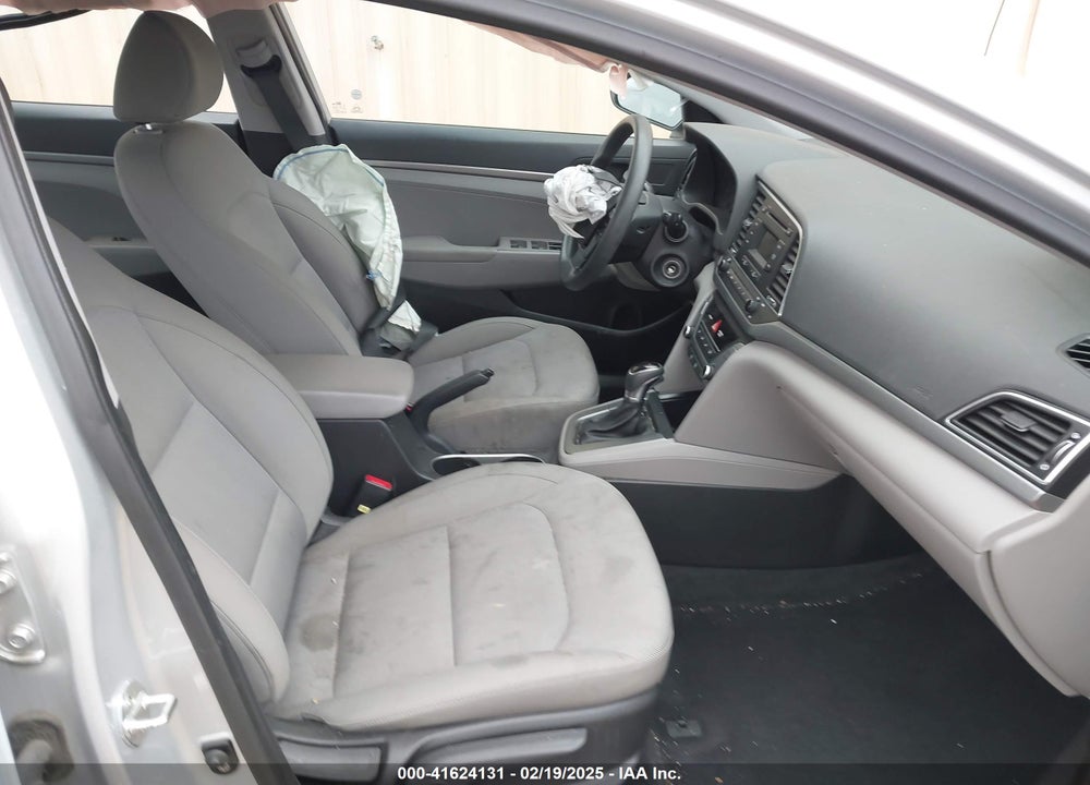 2017 HYUNDAI ELANTRA VIN: KMHD74LF6HU367196