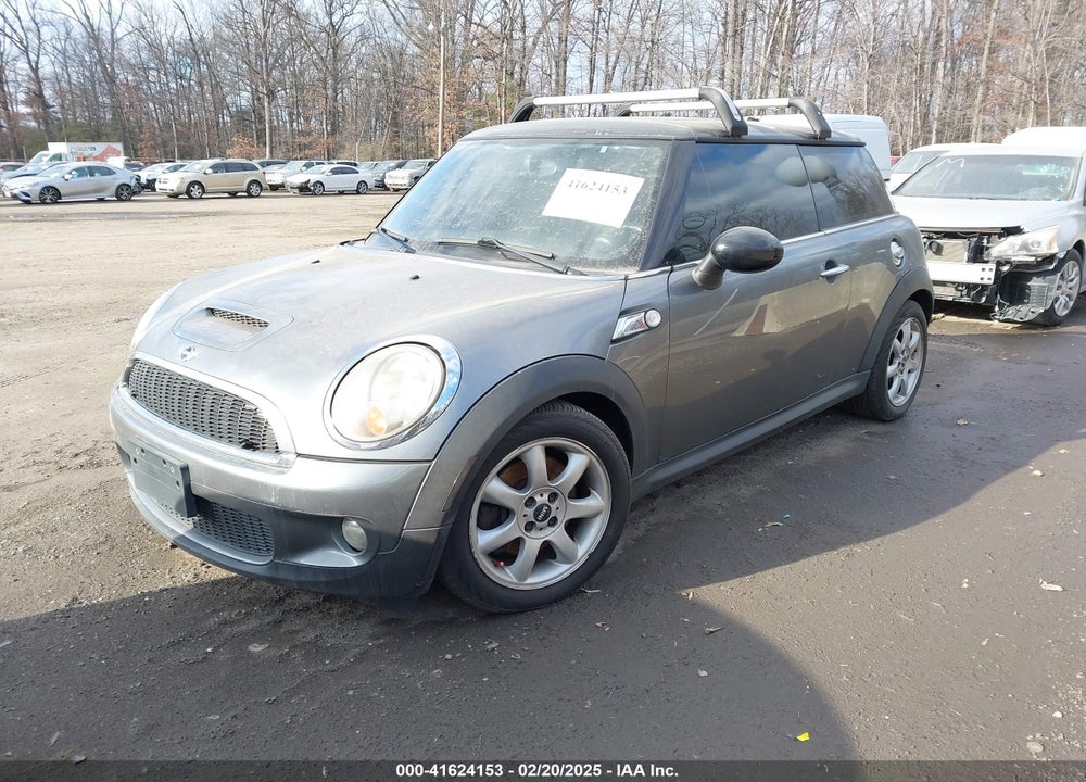 2009 MINI COOPER HARDTOP VIN: WMWMF73589TW88161