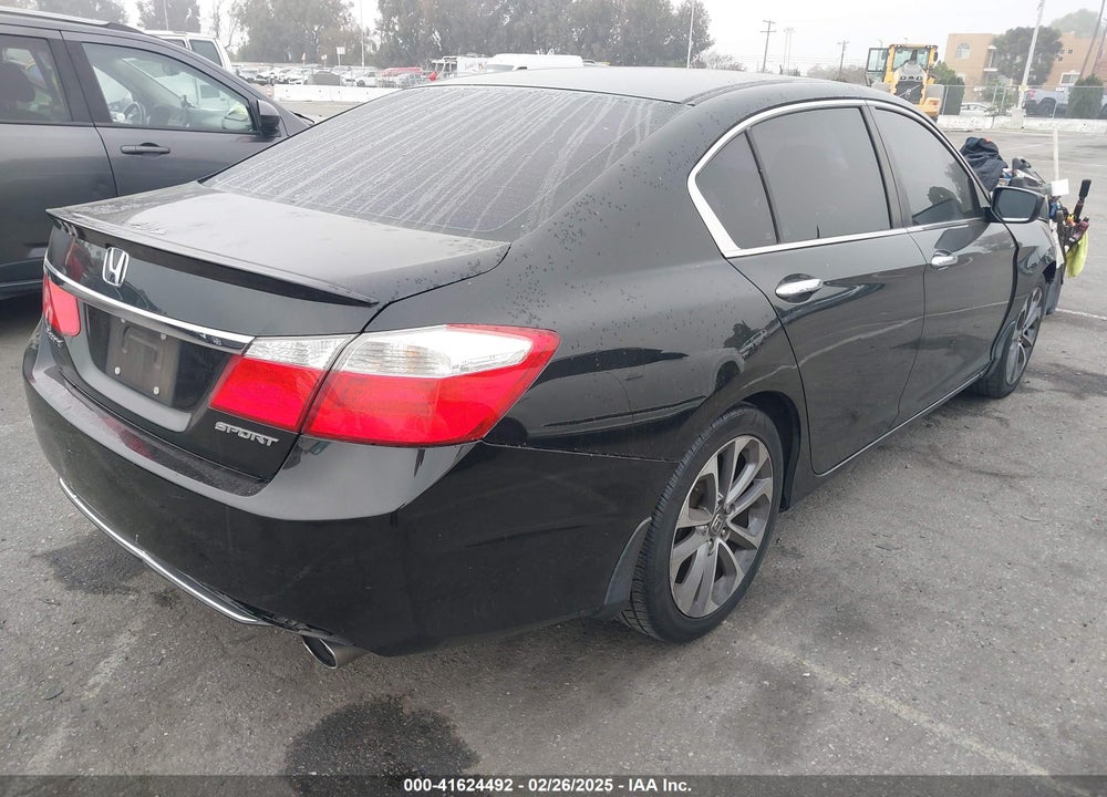 2015 HONDA ACCORD VIN: 1HGCR2F52FA078320