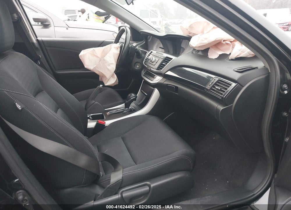 2015 HONDA ACCORD VIN: 1HGCR2F52FA078320