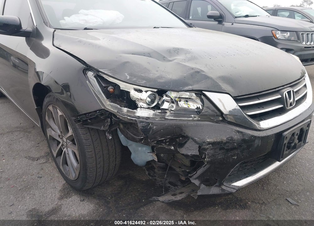 2015 HONDA ACCORD VIN: 1HGCR2F52FA078320